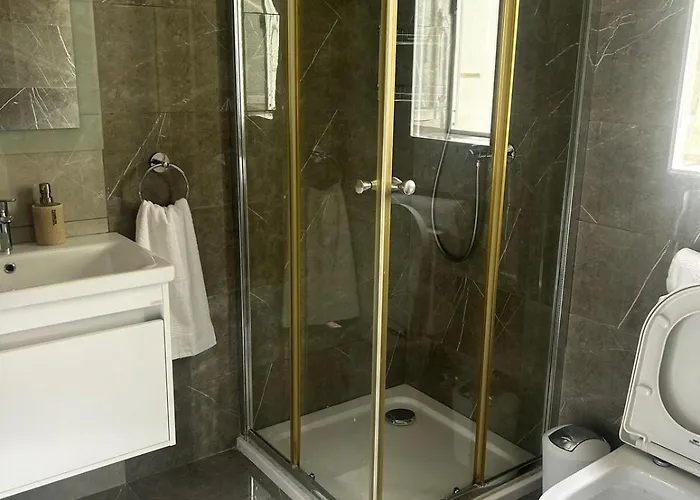 1 Bedroom Steps Away From Seafront Διαμέρισμα